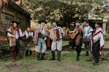 CTG O Fog&atilde;o Ga&uacute;cho, de Taquara, comemora 78 anos com grande baile animado por Os Serranos