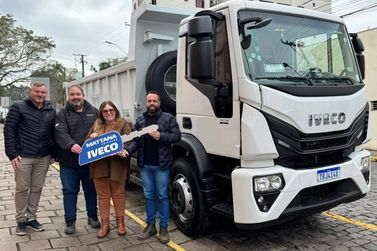Munic&iacute;pio de Taquara entrega caminh&atilde;o 0 km para a Secretaria de Obras e Servi&ccedil;os