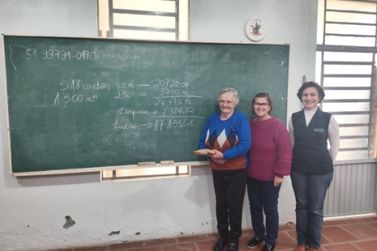 OASE realiza entrega de valor arrecadado em ch&aacute; beneficente ao Hospital Bom Pastor