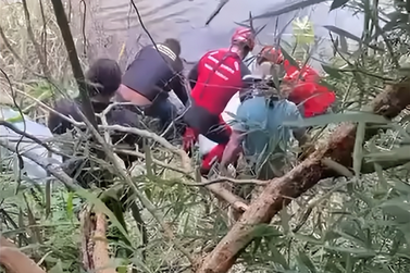 Pol&iacute;cia investiga identidade de homem encontrado decapitado no Rio Paranhana, em Igrejinha
