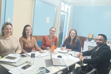 SMED de Tr&ecirc;s Coroas participa de assessoria t&eacute;cnica para fortalecer a Educa&ccedil;&atilde;o Inclusiva