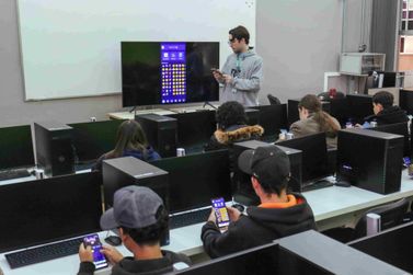 Feevale promove Logicando Day com oficinas de tecnologia para estudantes do Ensino M&eacute;dio