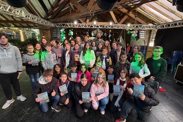 Munic&iacute;pio de Tr&ecirc;s Coroas celebra talentos locais na 19&ordf; Feira Cultural e Liter&aacute;ria