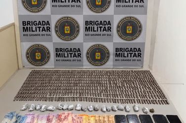 Duas pessoas s&atilde;o presas pela Brigada Militar por tr&aacute;fico de entorpecentes em Igrejinha