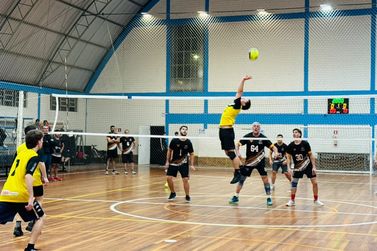 Campeonato Municipal de V&ocirc;lei Indoor de Taquara ter&aacute; mais seis jogos nesta semana