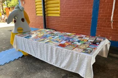 Belo Oriente recebe doação de 2 mil livros para escolas públicas