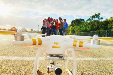 Produtores rurais s&atilde;o capacitados para o uso de drones