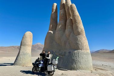 Casal do Vale do Aço chega ao destino final no Chile de motocicleta