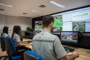 Central de Monitoramento da Usiminas reúne sistemas para gestão ambiental