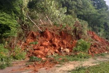 Ações são intensificadas para liberar BR-116 em Dom Cavati