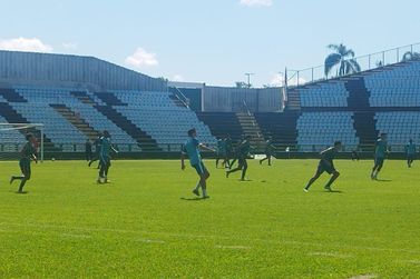 Ipatinga FC vence equipe Sub-20 em jogo-treino no Ipating&atilde;o