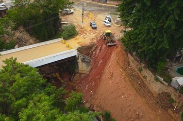 Fabriciano inicia obras emergenciais nas pontes do bairro Santa Terezinha