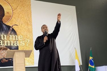 Padre exorcista estar&aacute; em encontro de cura no Vale do A&ccedil;o