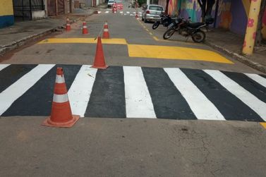 Tim&oacute;teo investe em sinaliza&ccedil;&atilde;o para melhorar tr&acirc;nsito e seguran&ccedil;a