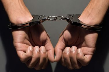 Adolescente com mandado em aberto &eacute; apreendido no bairro Bom Jardim, em Ipatinga