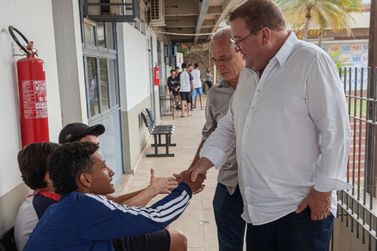 Deputado Celinho visita escolas no Vale do A&ccedil;o e refor&ccedil;a investimentos na educa&ccedil;&atilde;o