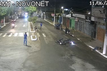 Assista: Convers&atilde;o proibida provoca grave acidente entre motocicletas em Fabriciano