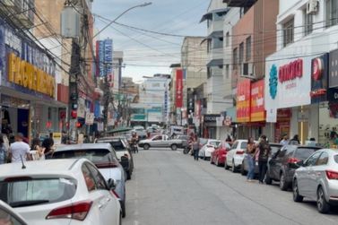 Ipatinga inicia demarca&ccedil;&atilde;o de vagas para estacionamento regulamentado nas vias