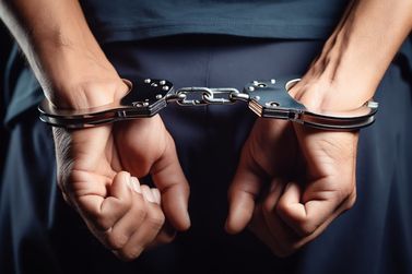 Acidente leva &agrave; pris&atilde;o de foragido da Justi&ccedil;a, em Ipatinga