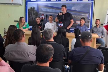 Hospital Dia do CONSA&Uacute;DE come&ccedil;a a sair do papel e M&aacute;rcio Lima celebra conquista regional
