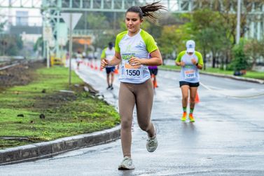 Tim&oacute;teo sedia 1&ordf; Corrida Agosto Lil&aacute;s com inscri&ccedil;&otilde;es gratuitas para mulheres 