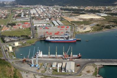 Porto de SC aposta em expans&atilde;o para manter crescimento diante da concorr&ecirc;ncia
