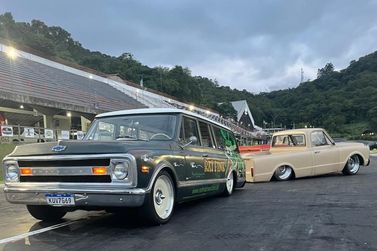 Balne&aacute;rio Cambori&uacute; recebe desfile com cerca de 500 ve&iacute;culos cl&aacute;ssicos neste s&aacute;bado