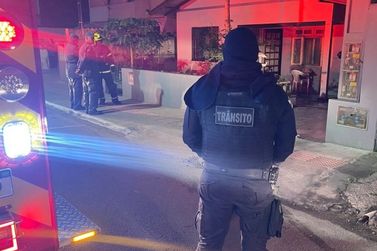 Casa pega fogo durante a madrugada em Balne&aacute;rio Cambori&uacute;