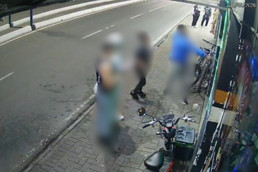 Confus&atilde;o em conveni&ecirc;ncia termina em tentativa de homic&iacute;dio em Balne&aacute;rio Cambori&uacute;