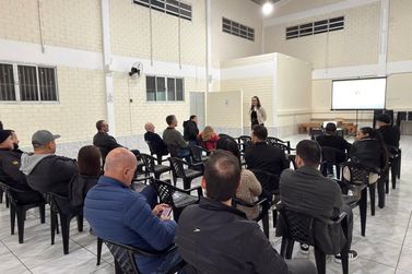     Moradores do V&aacute;rzea participam de audi&ecirc;ncia para definir or&ccedil;amento de Itapema