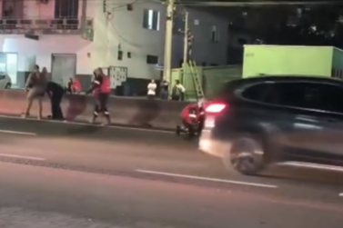 Homem morre ap&oacute;s ser atropelado ao tentar atravessar Rodovia Ant&ocirc;nio Heil em Itaja&iacute;