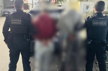 Suspeitos de recepta&ccedil;&atilde;o s&atilde;o presos ap&oacute;s GM recuperar ve&iacute;culo roubado em Itapema