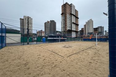 Nova pra&ccedil;a do Morretes recebe escolinha de V&ocirc;lei de Praia