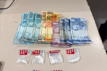 PM flagra venda de coca&iacute;na e prende homem por tr&aacute;fico de drogas em Meia Praia