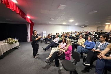 Itapema realiza Semin&aacute;rio de Educa&ccedil;&atilde;o Integral para fortalecer pr&aacute;ticas pedag&oacute;gicas