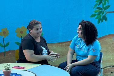 Projeto Entrela&ccedil;os fortalece parceria entre fam&iacute;lias at&iacute;picas e escola