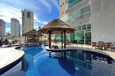 Apartamento &agrave; venda - 135m&sup2; - Meia Praia
