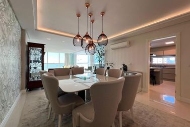 Apartamento &agrave; venda - 273m&sup2; - Meia Praia