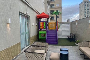 Apartamento &agrave; venda - 110m&sup2; - Meia Praia