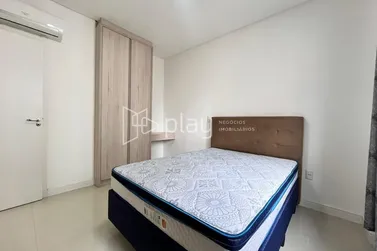 Apartamento &agrave; venda - 110m&sup2; - Meia Praia