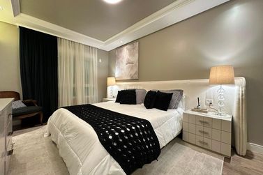Apartamento &agrave; venda - 281m&sup2; - Meia Praia
