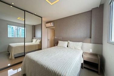 Apartamento &agrave; venda - 167m&sup2; - Meia Praia