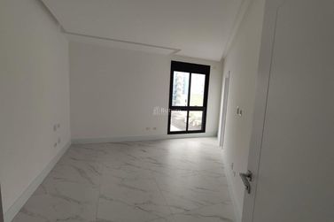 Apartamento &agrave; venda - 200m&sup2; - Centro