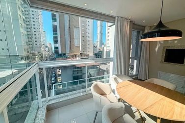 Apartamento &agrave; venda - 142m&sup2; - Meia Praia
