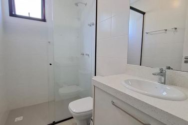 Apartamento para alugar - 123m&sup2; - Meia Praia