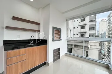 Apartamento &agrave; venda - 110m&sup2; - Meia Praia