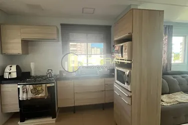 Apartamento para alugar - 80m&sup2; - Meia praia