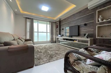 Apartamento &agrave; venda - 248m&sup2; - Meia Praia