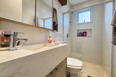 Apartamento &agrave; venda - 85m&sup2; - Meia Praia