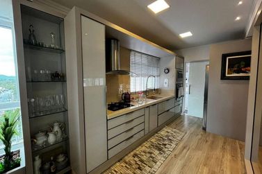 Apartamento &agrave; venda - Meia Praia